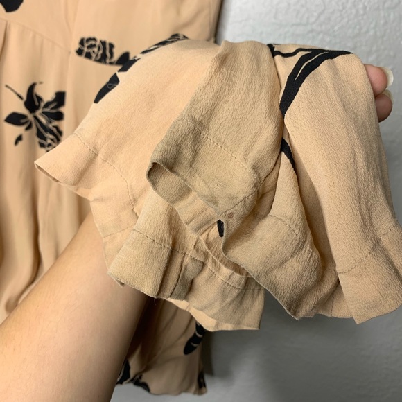 Privacy Please Blakey nude floral jumpsuit size xs - Picture 8 of 8